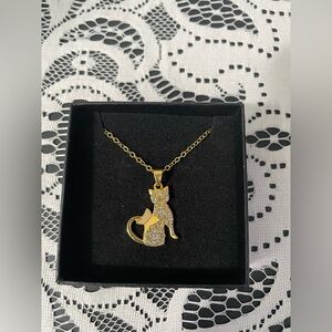 🌸 NEW Elegant Gold Cat Pendant Necklace